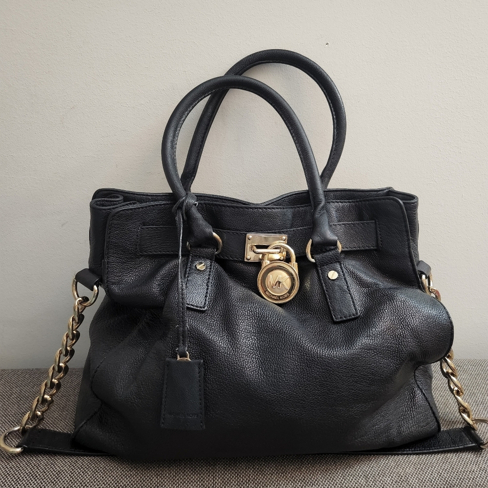 Michael Kors Hamilton black handbag with gold chain details.maxi Tote purse